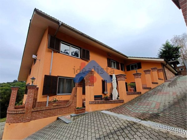 casa indipendente in vendita a Marentino