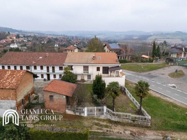casa indipendente in vendita a Marentino