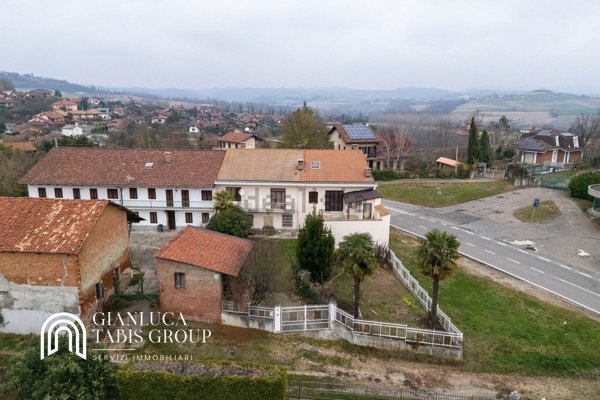 casa indipendente in vendita a Marentino