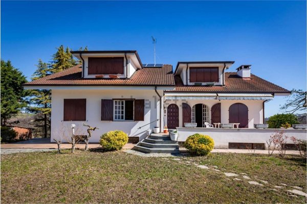 casa indipendente in vendita a Marentino