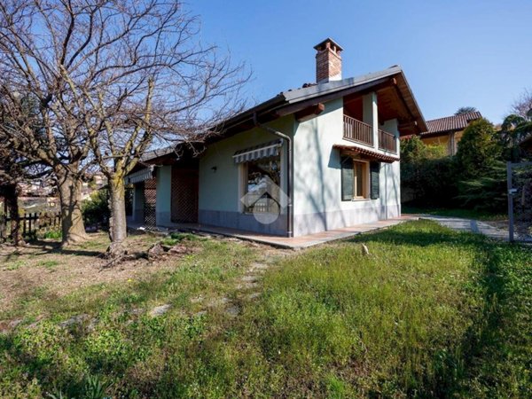 casa indipendente in vendita a Marentino