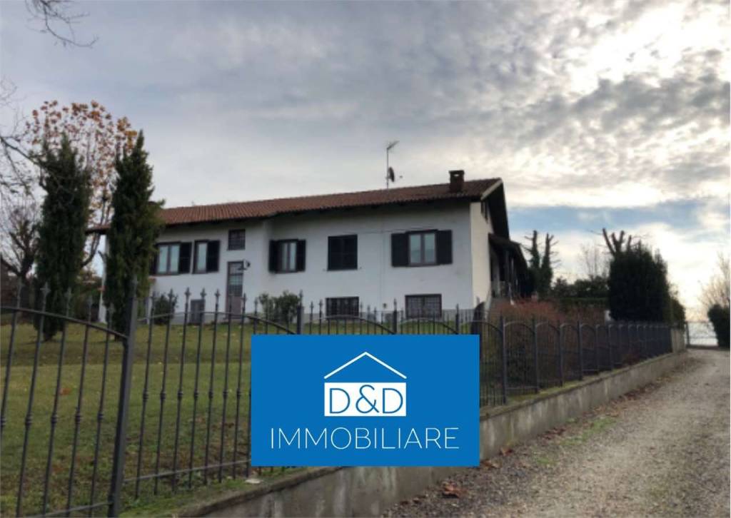 casa indipendente in vendita a Marentino