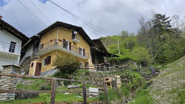 casa indipendente in vendita a Massello