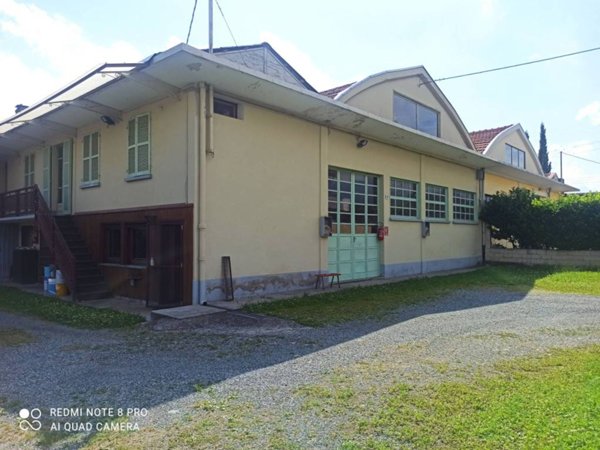 locale commerciale in vendita a Mathi
