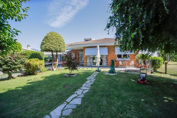 casa indipendente in vendita a Mathi