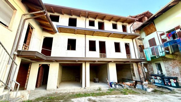 casa indipendente in vendita a Mathi