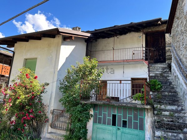casa indipendente in vendita a Mattie