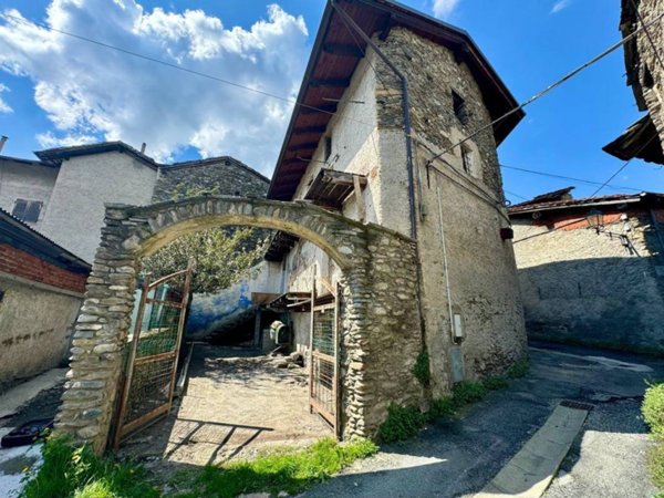casa indipendente in vendita a Mattie