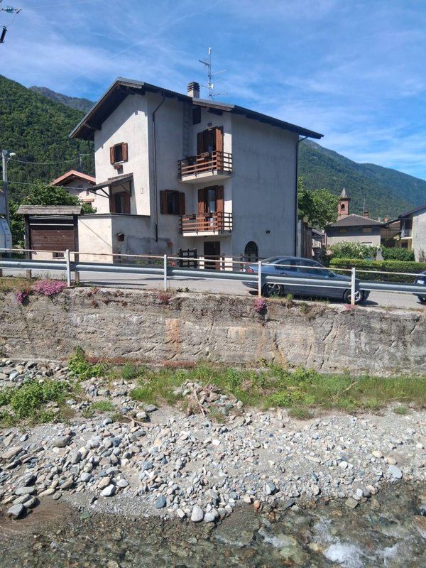 casa indipendente in vendita a Mattie