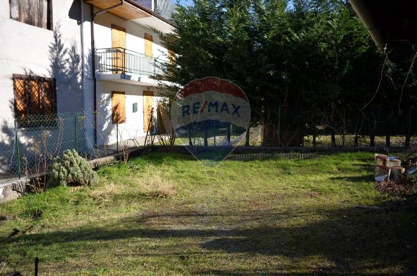 casa indipendente in vendita a Mattie