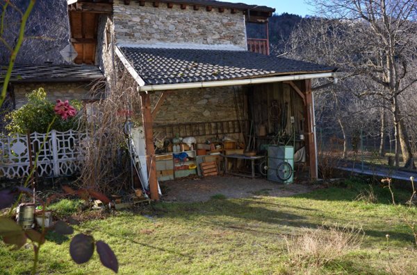 casa indipendente in vendita a Mattie