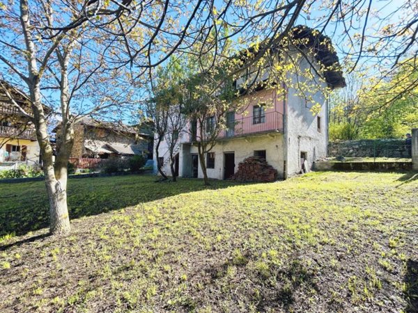 casa indipendente in vendita a Mattie