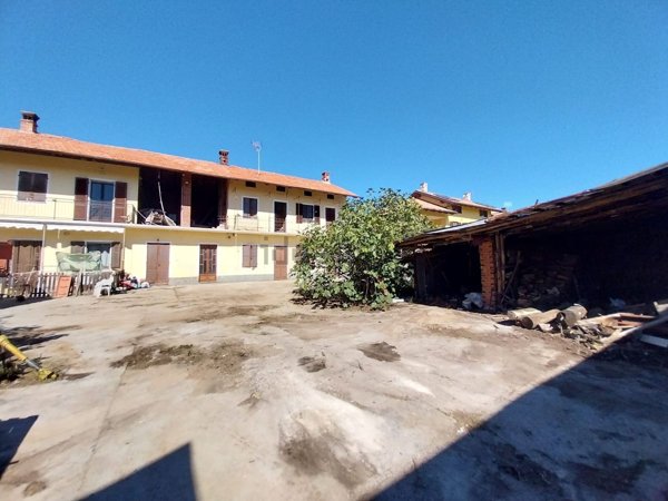 casa indipendente in vendita a Mazzè in zona Tonengo