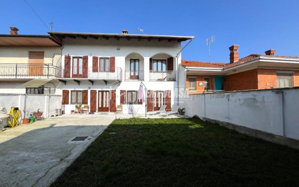 casa indipendente in vendita a Mazzè in zona Casale