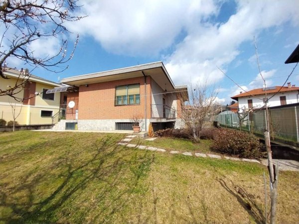 casa indipendente in vendita a Mazzè