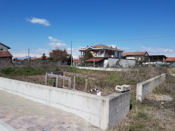 casa indipendente in vendita a Mazzè in zona Tonengo