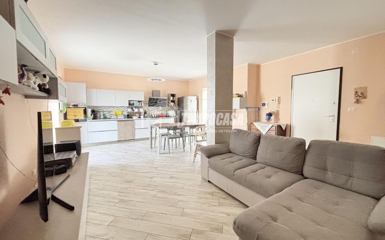 casa indipendente in vendita a Mazzè in zona Tonengo
