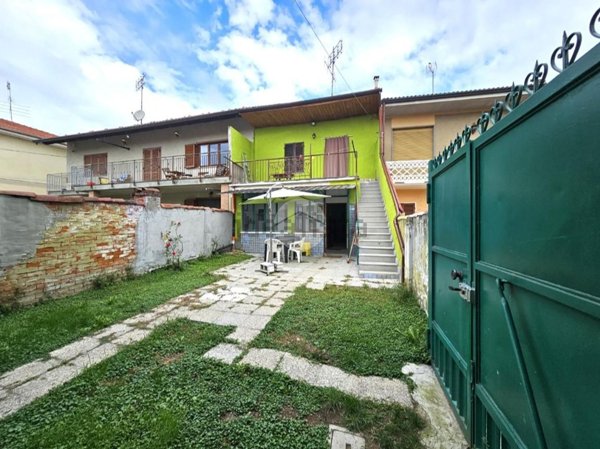 casa indipendente in vendita a Mazzè in zona Tonengo