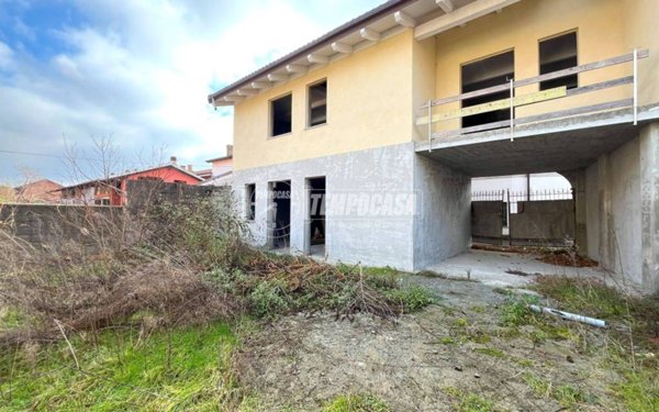 casa indipendente in vendita a Mazzè in zona Tonengo