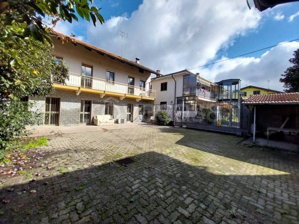 casa indipendente in vendita a Mazzè in zona Tonengo