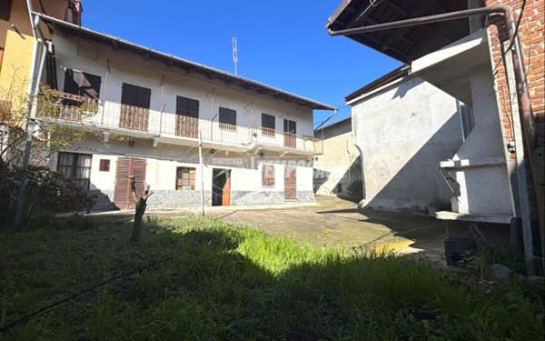 casa indipendente in vendita a Mazzè in zona Barengo