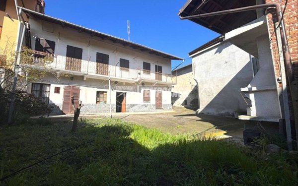 casa indipendente in vendita a Mazzè in zona Barengo