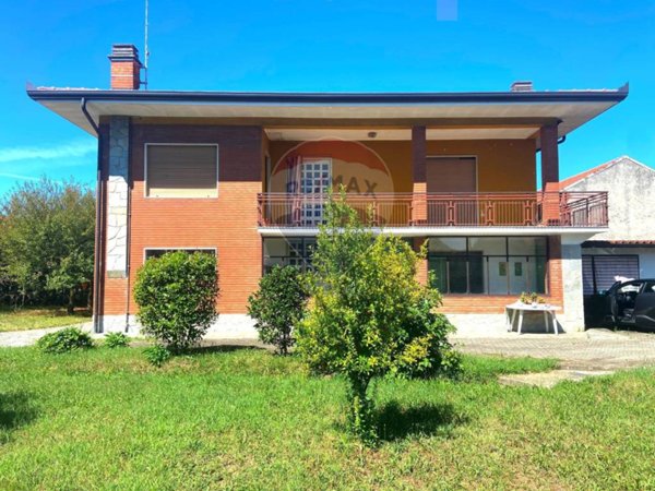 casa indipendente in vendita a Mazzè in zona Tonengo