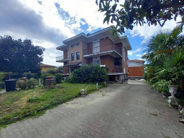 casa indipendente in vendita a Mazzè