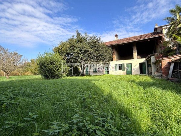 casale in vendita a Mazzè in zona Casale