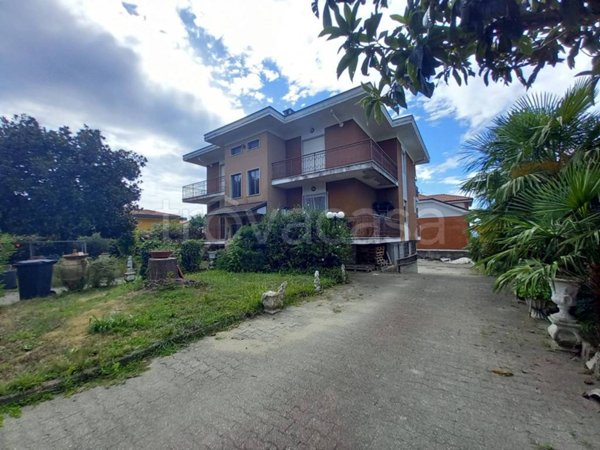 casa indipendente in vendita a Mazzè