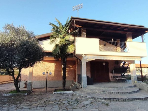 casa indipendente in vendita a Mazzè in zona Tonengo