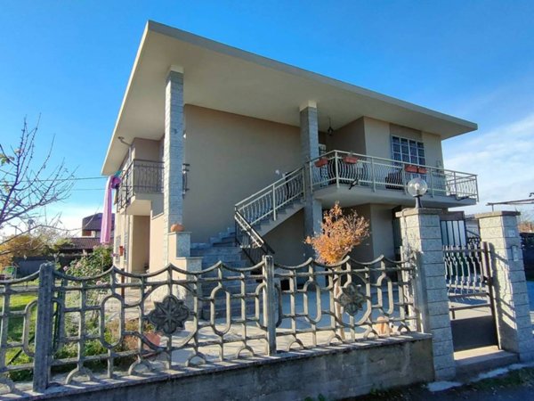 casa indipendente in vendita a Mazzè in zona Tonengo