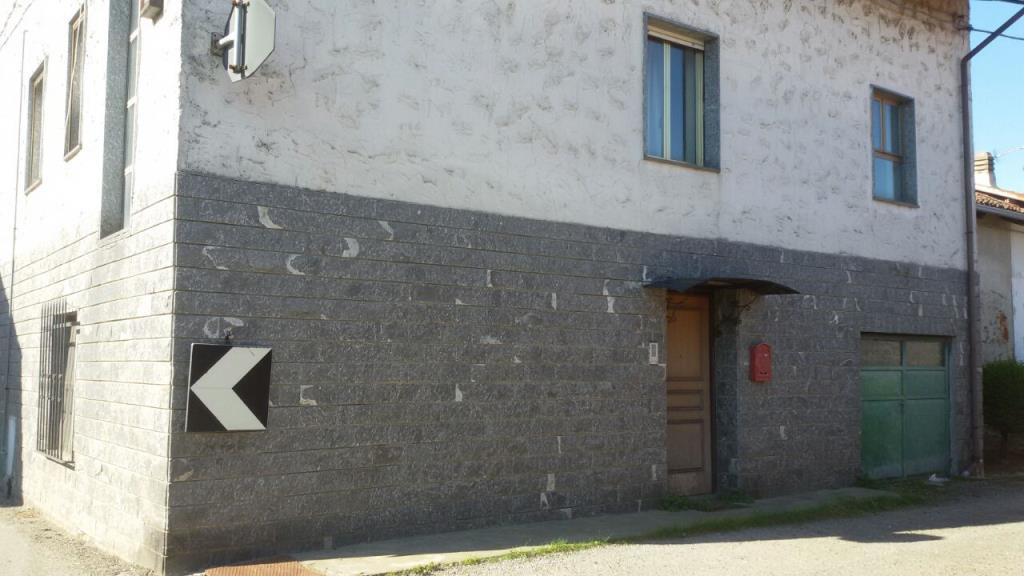 casa indipendente in vendita a Mazzè in zona Tonengo