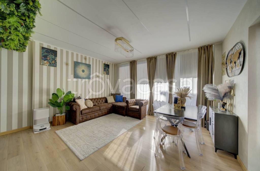 casa indipendente in vendita a Mazzè in zona Tonengo