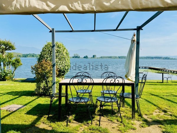 casa semindipendente in vendita a Mazzè