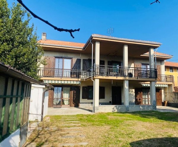 casa indipendente in vendita a Mazzè