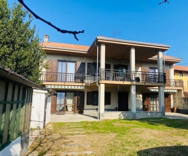 casa indipendente in vendita a Mazzè