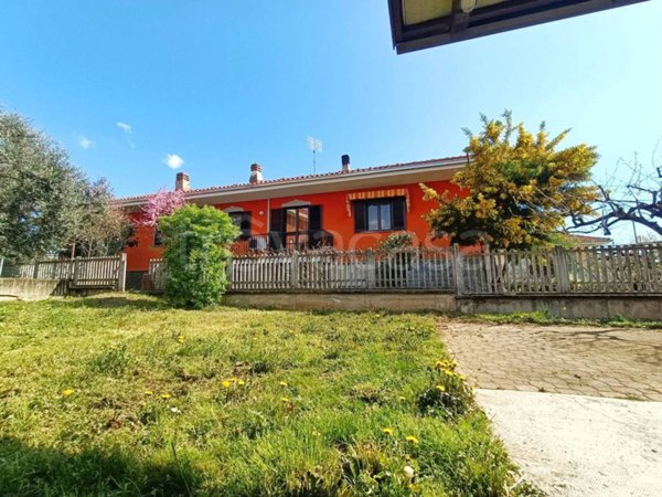 casa indipendente in vendita a Mazzè