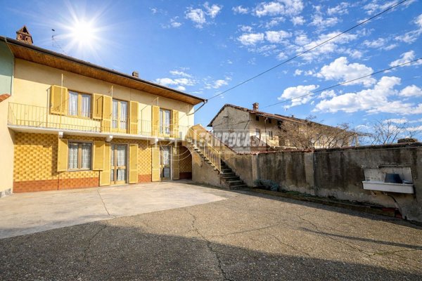 casa indipendente in vendita a Mazzè in zona Tonengo
