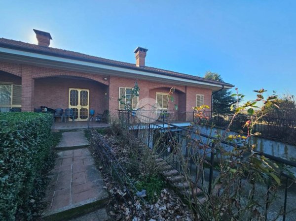 casa indipendente in vendita a Mazzè in zona Barengo