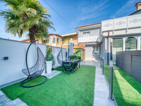 casa indipendente in vendita a Mazzè in zona Tonengo