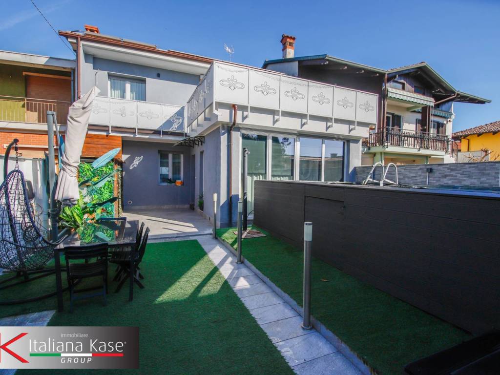 casa indipendente in vendita a Mazzè in zona Tonengo