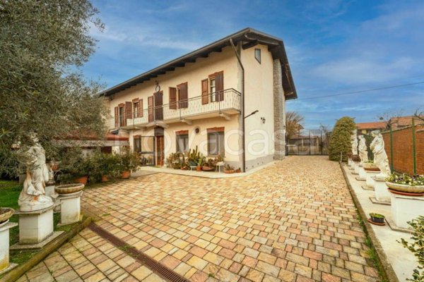 casa indipendente in vendita a Mazzè in zona Casale