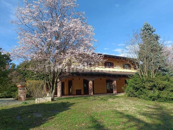 casa indipendente in vendita a Mazzè in zona Barengo