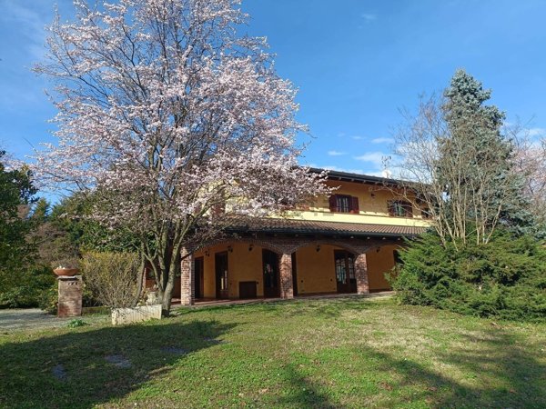 casa indipendente in vendita a Mazzè in zona Barengo