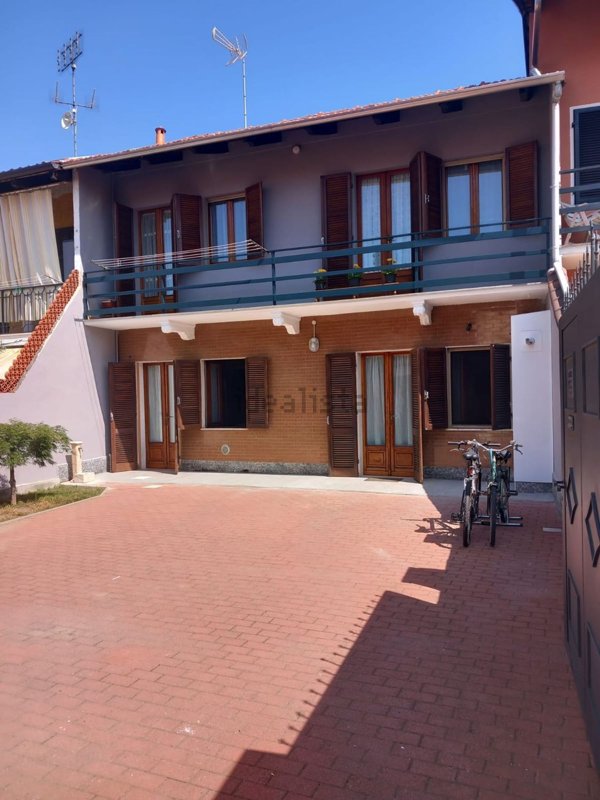 casa semindipendente in vendita a Mazzè