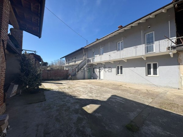 casa indipendente in vendita a Mazzè in zona Casale