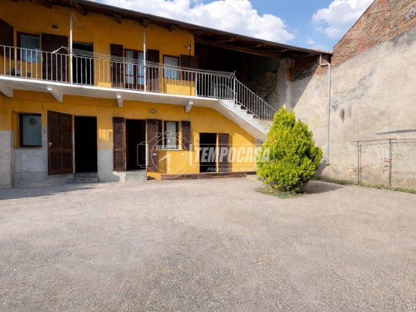 casa indipendente in vendita a Mazzè