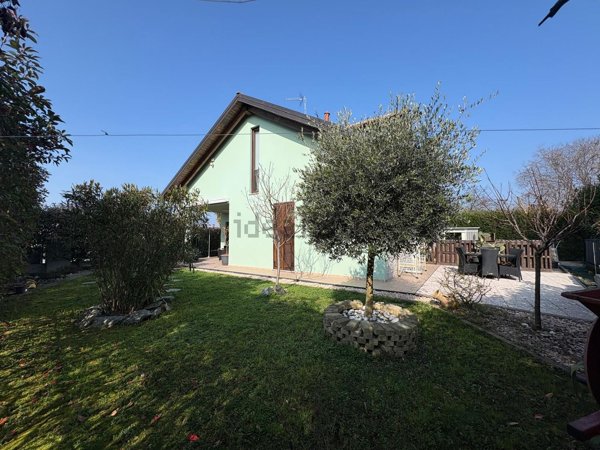 casa indipendente in vendita a Mazzè