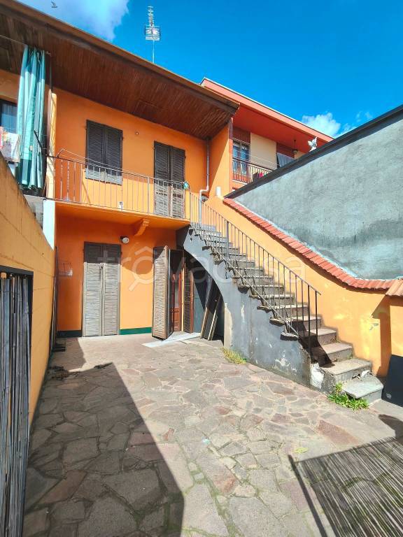 casa indipendente in vendita a Mazzè in zona Tonengo